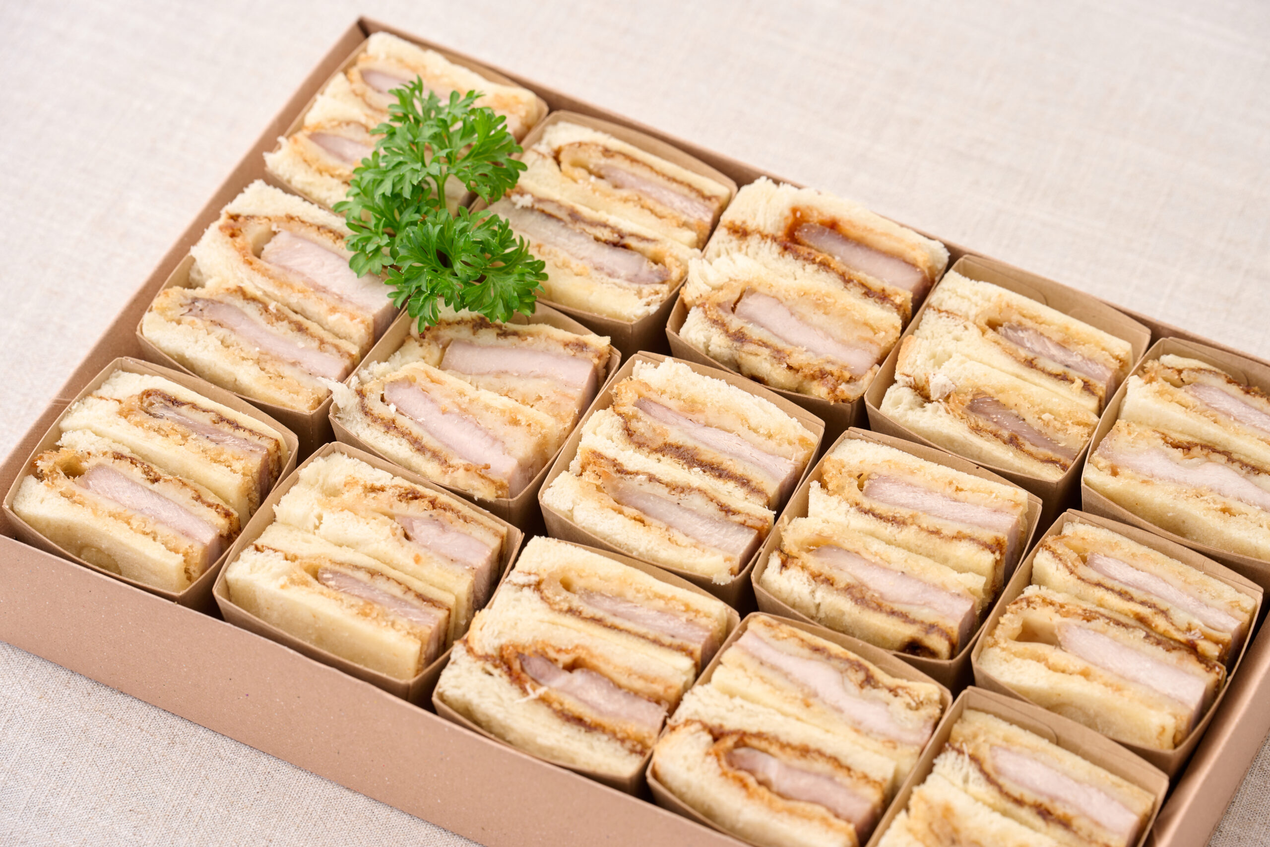 デミグラスソースのカツサンド 