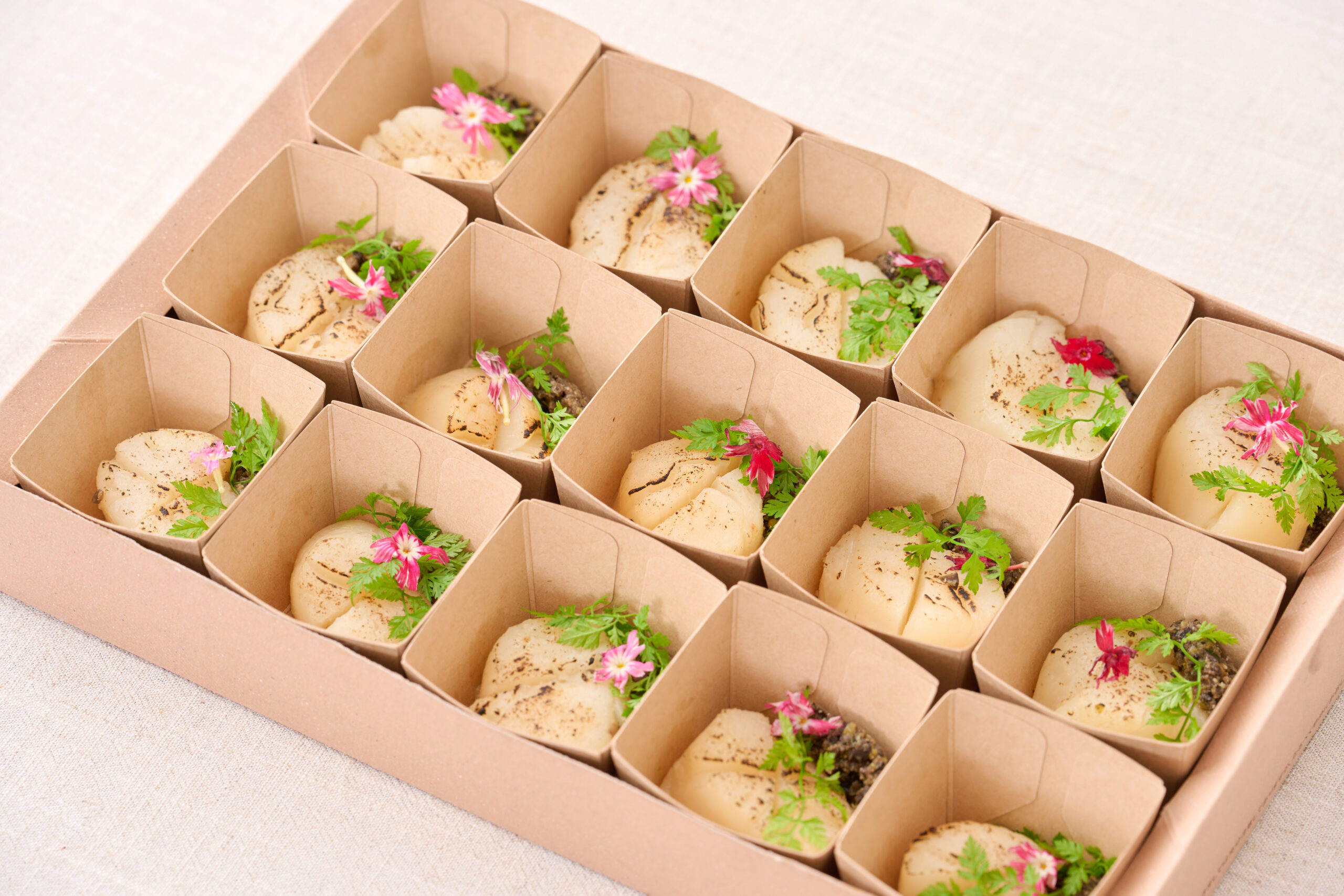 日本産ホタテ貝柱の低温調理　オリーブソース